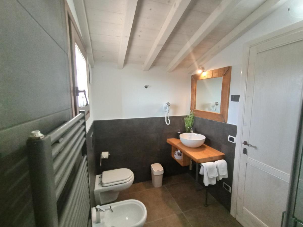 קולה Le Zampolle B & B מראה חיצוני תמונה
