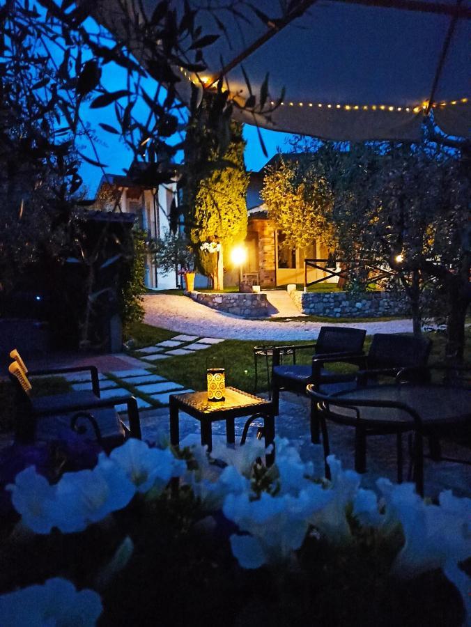 קולה Le Zampolle B & B מראה חיצוני תמונה